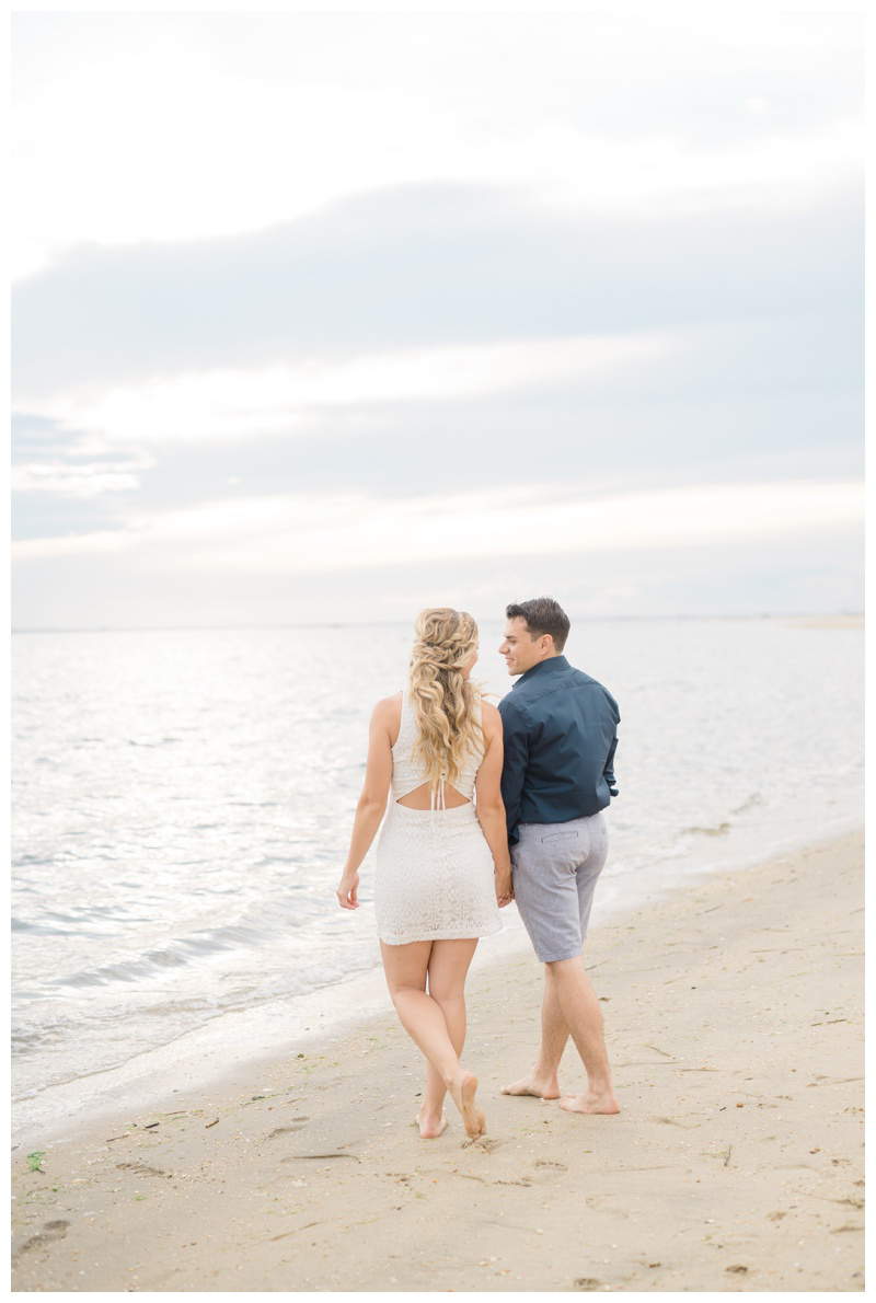 What to wear for beach engagement photos in summer
